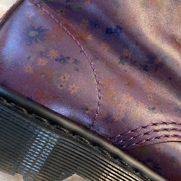 Dr Martens Limited Edition Floral Boot - Picture 5 of 10